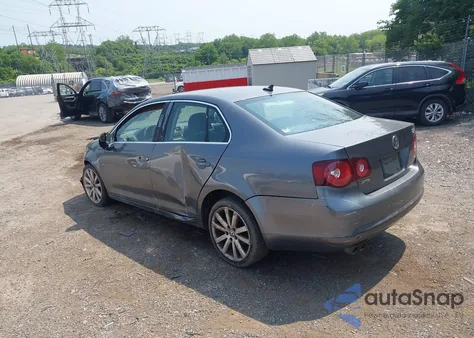2008 Volkswagen Jetta Se/Sel z USA, uszkodzony, nr VIN 3VWRZ71K28M021055